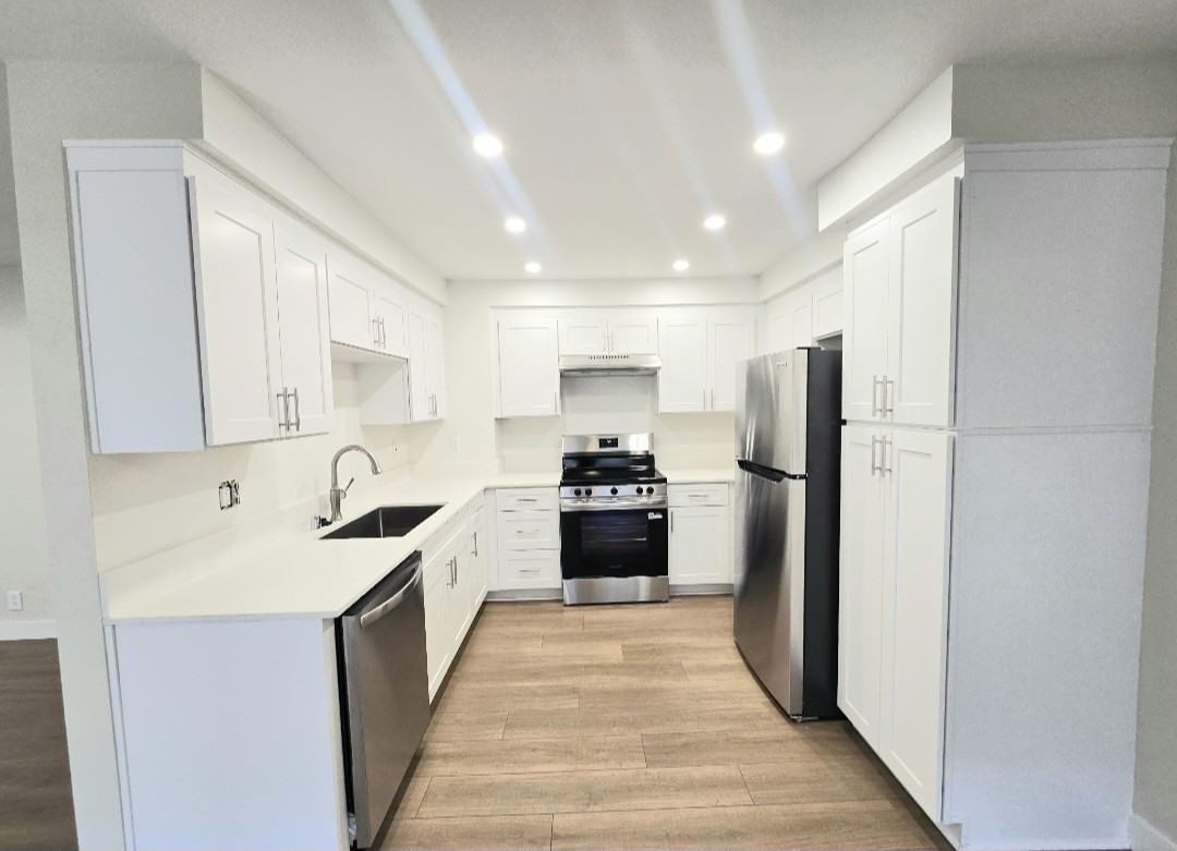 2101 Vine Street - Photo 2 of 14