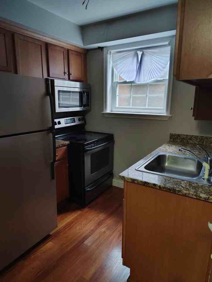 19 Post Office Avenue - Photo 3 of 8