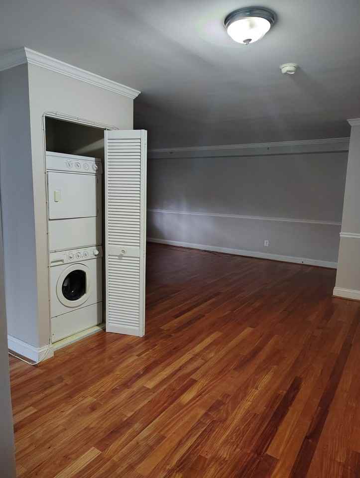 19 Post Office Avenue - Photo 4 of 8