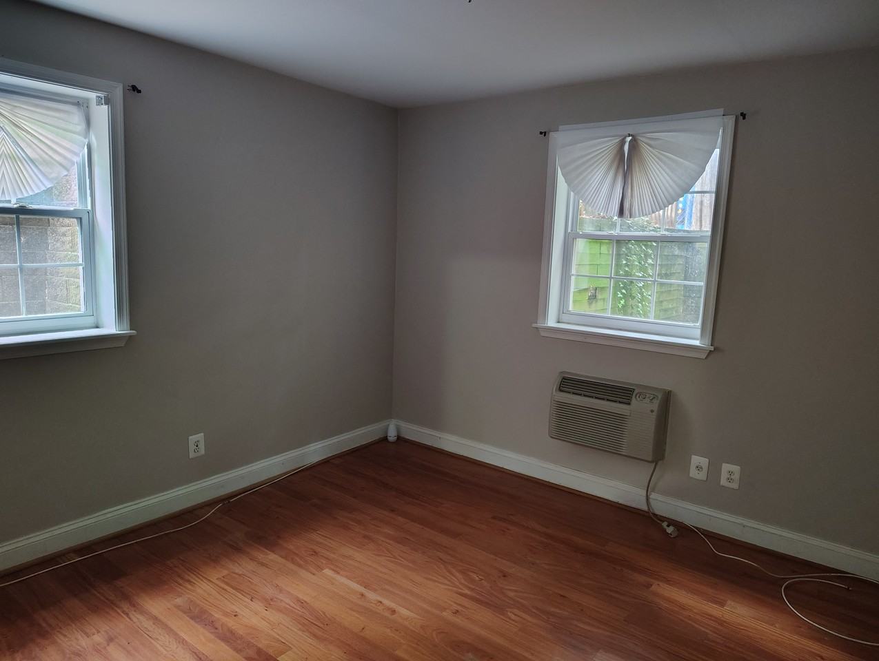 19 Post Office Avenue - Photo 5 of 8