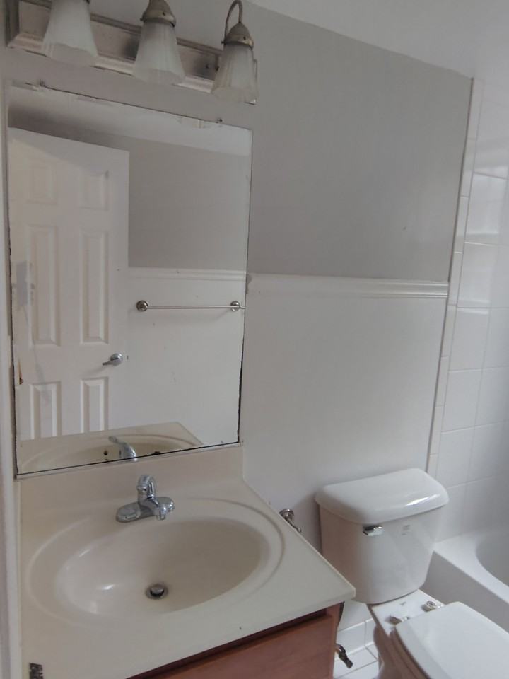 19 Post Office Avenue - Photo 7 of 8