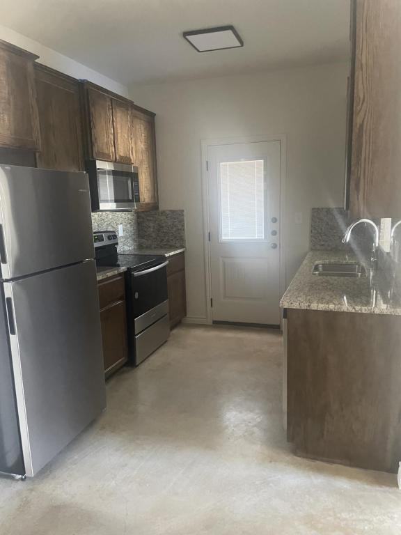 213 Stillhouse Rd - Photo 5 of 21
