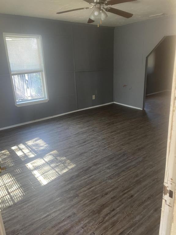 1005 Saint Louis St - Photo 2 of 9