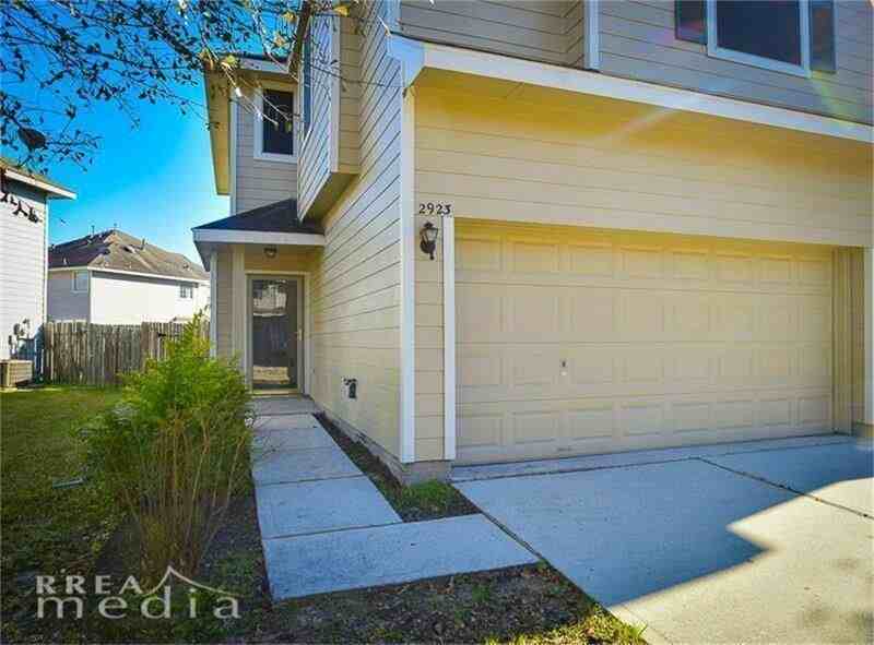 2923 Loganberry Park Ln - Photo 3 of 10