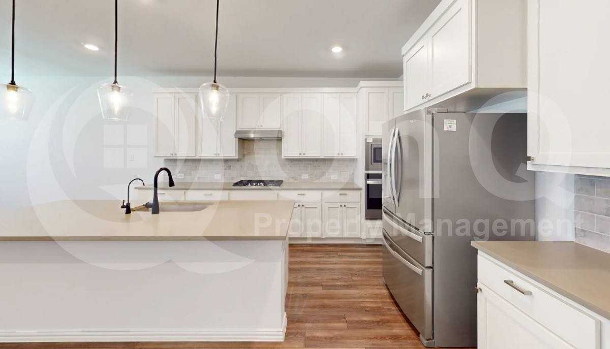 1720 Pegasus Drive - Photo 3 of 10