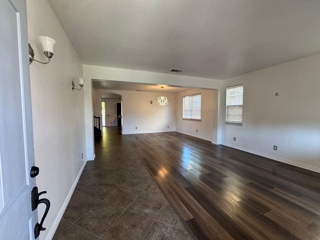 12772 Wine Cellar Ct - Photo 3 of 28