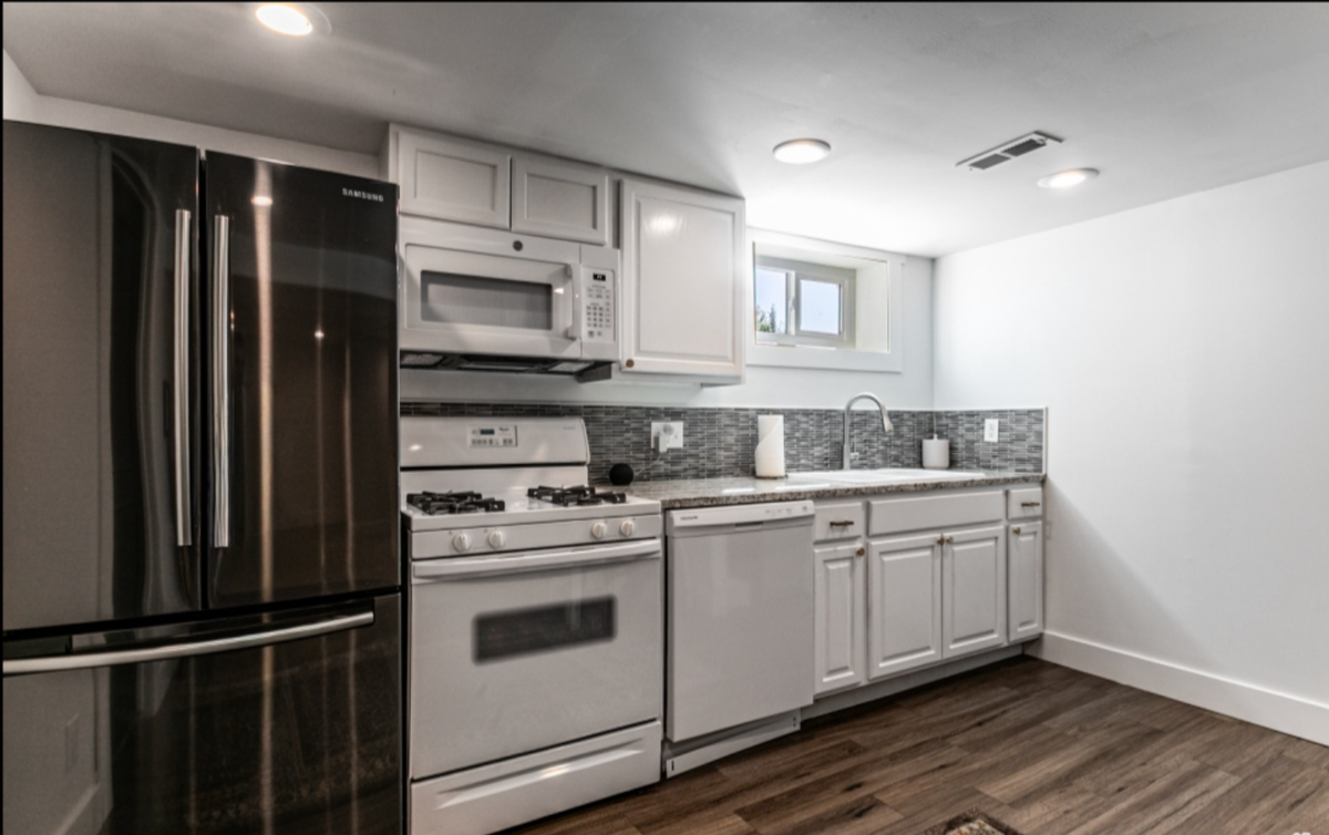 1108 N 1500 W - Photo 2 of 12