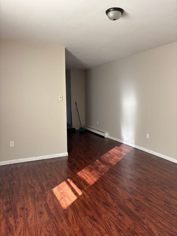 732 E Montrose St - Photo 2 of 12