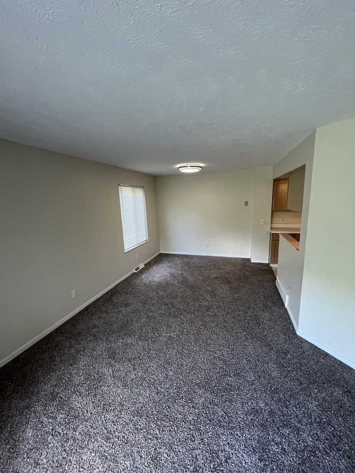 7992 Green Meadow Ct #8004 - Photo 3 of 9
