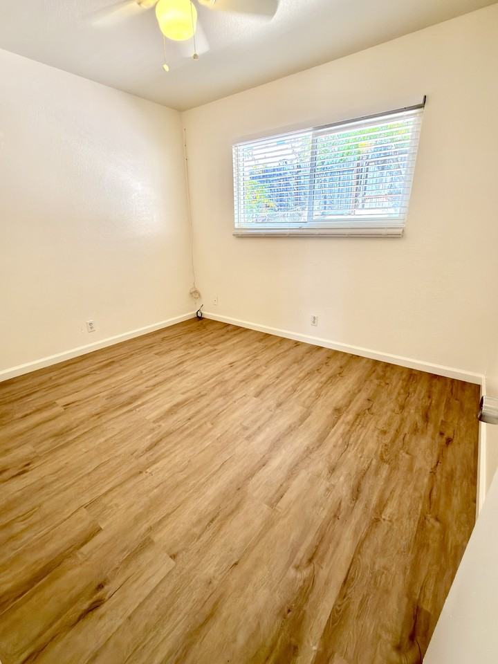 1412 Helix St #1412 - Photo 2 of 15