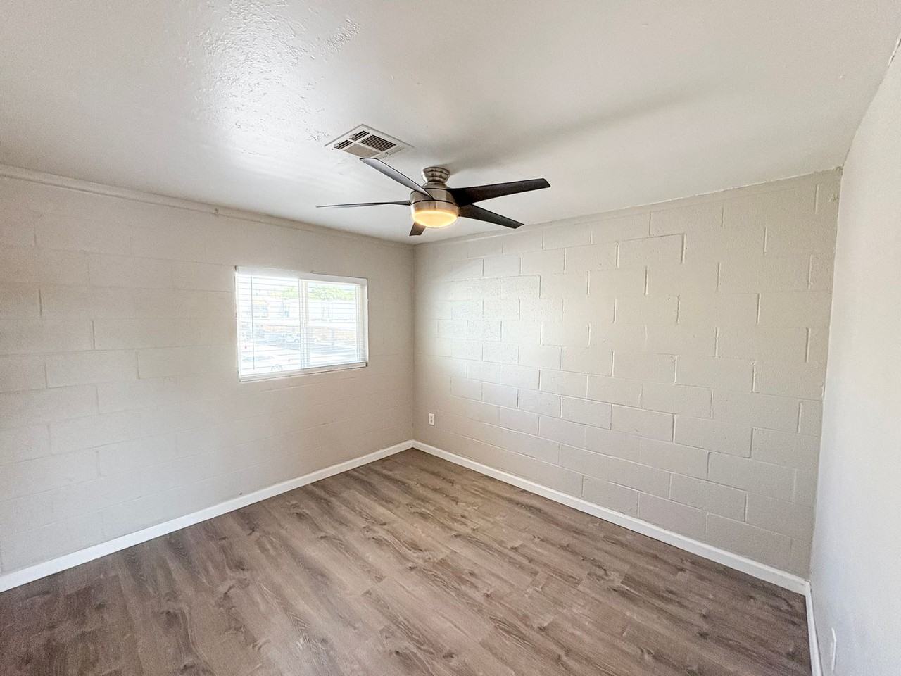 The Vines - Photo 7 of 27