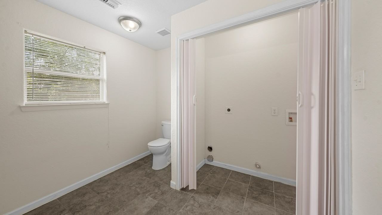 2216 Avenue F - Photo 2 of 19