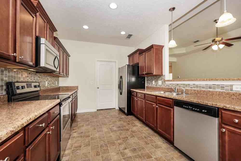 3342 Cotswold Ln - Photo 6 of 16