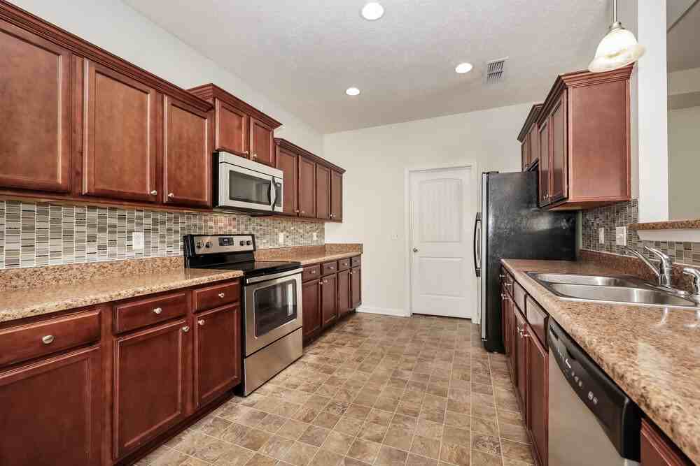 3342 Cotswold Ln - Photo 7 of 16