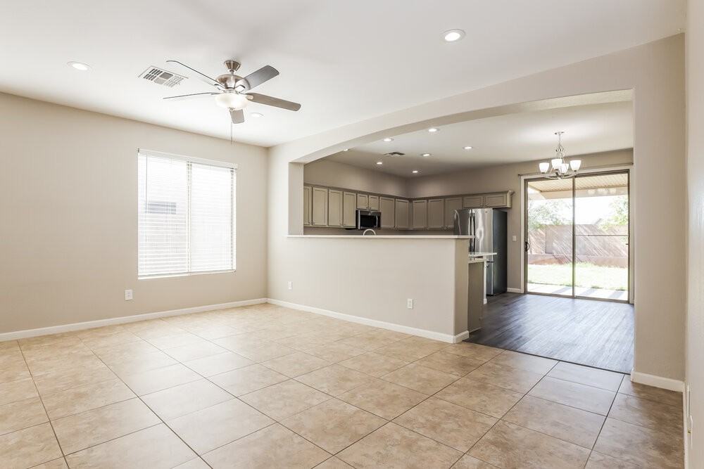 40994 N Vine Ave - Photo 5 of 16