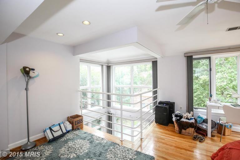 1421 34th St Nw #1 - Photo 3 of 29