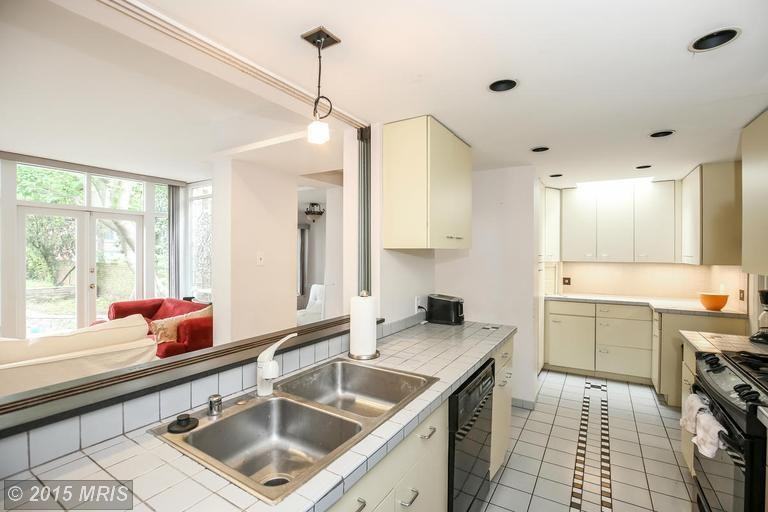 1421 34th St Nw #1 - Photo 3 of 29