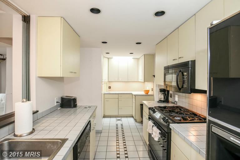 1421 34th St Nw #1 - Photo 2 of 29