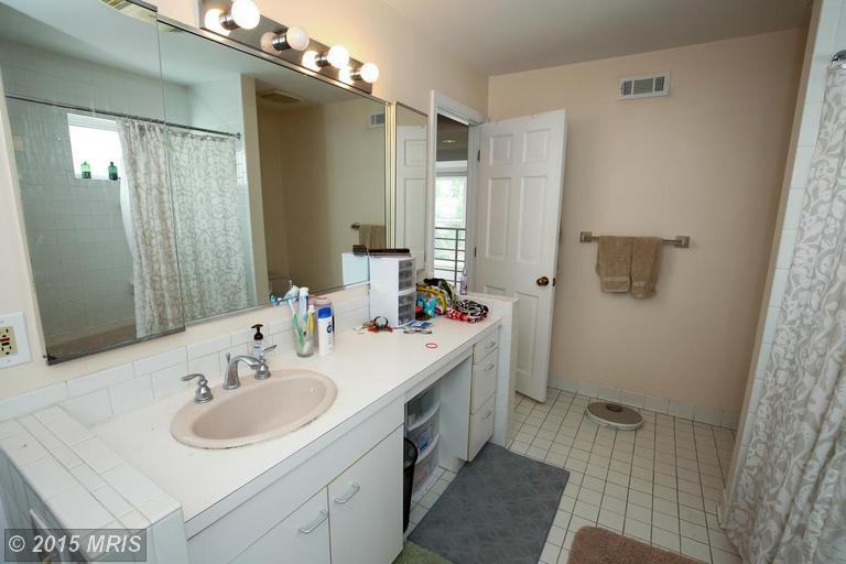 1421 34th St Nw #1 - Photo 7 of 29