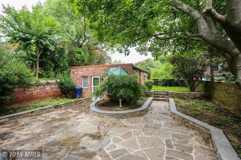 1421 34th St Nw #1 - Photo 7 of 29