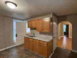 featured image of 1221 Galtier St