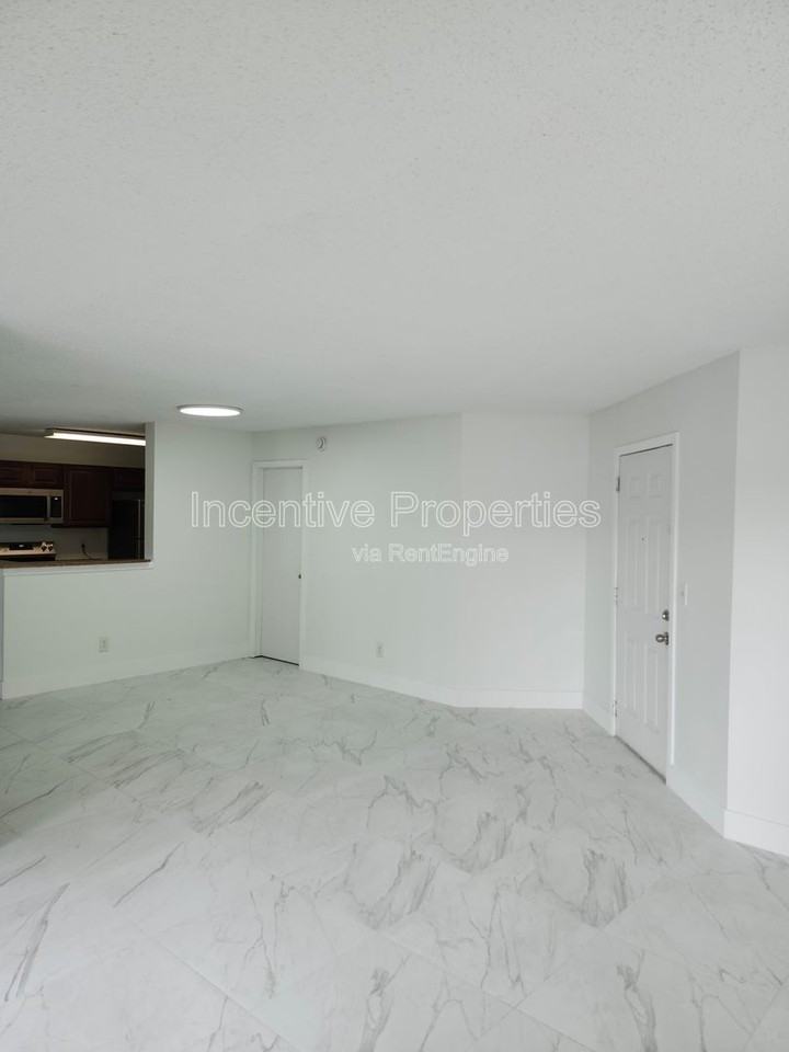 2260 Cascades Blvd #107 - Photo 5 of 32