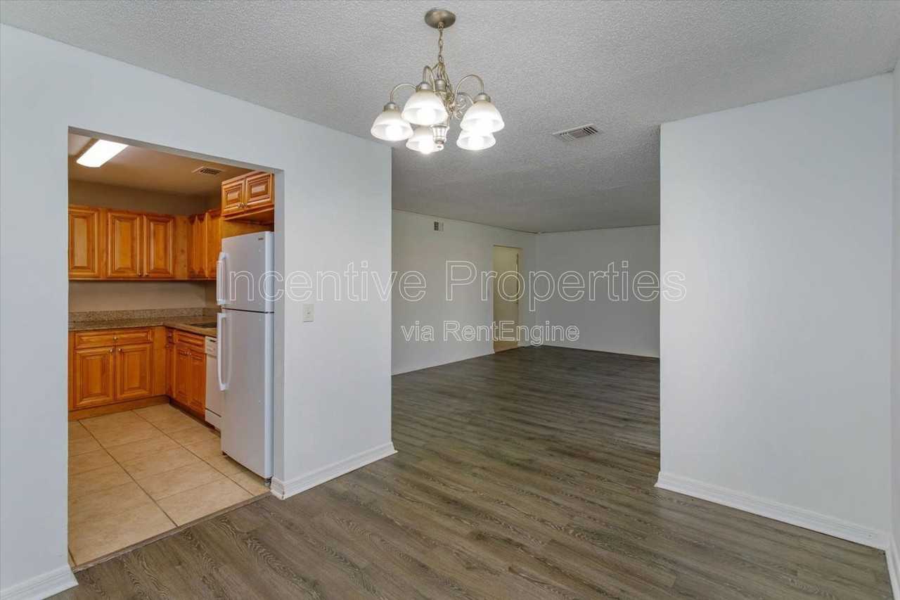 4177 Versailles Drive #G - Photo 7 of 50