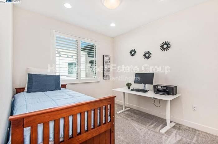 5559 Martinelli Way #1 - Photo 6 of 8