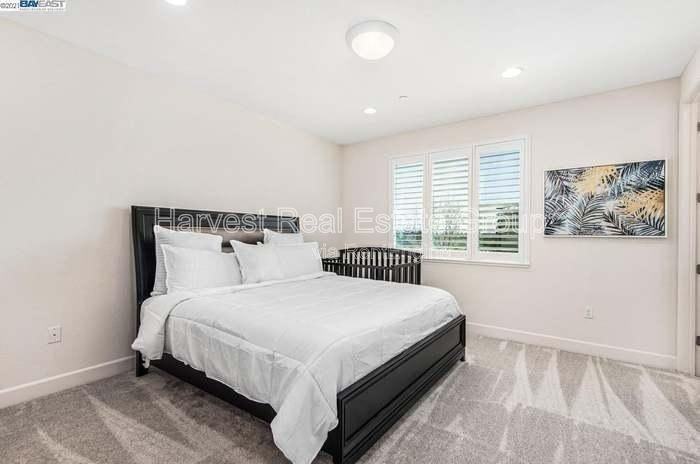 5559 Martinelli Way #1 - Photo 7 of 8