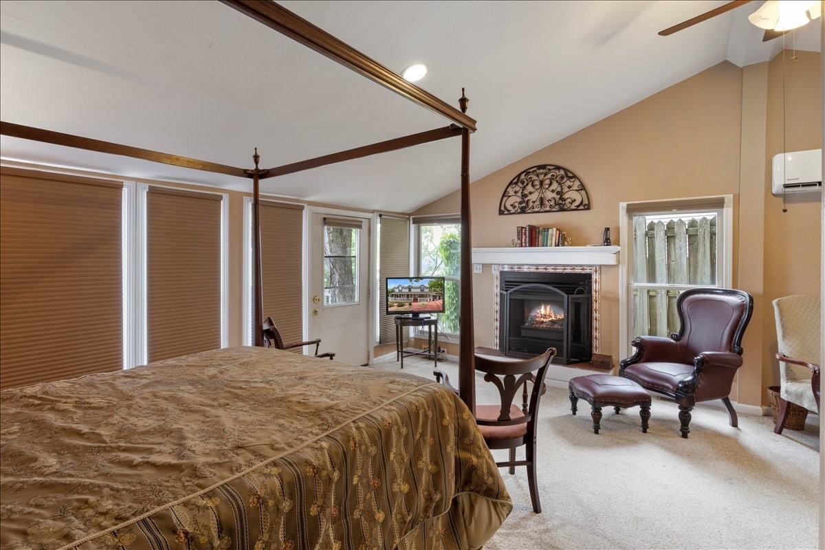 2183 Carlson Ct - Photo 4 of 50