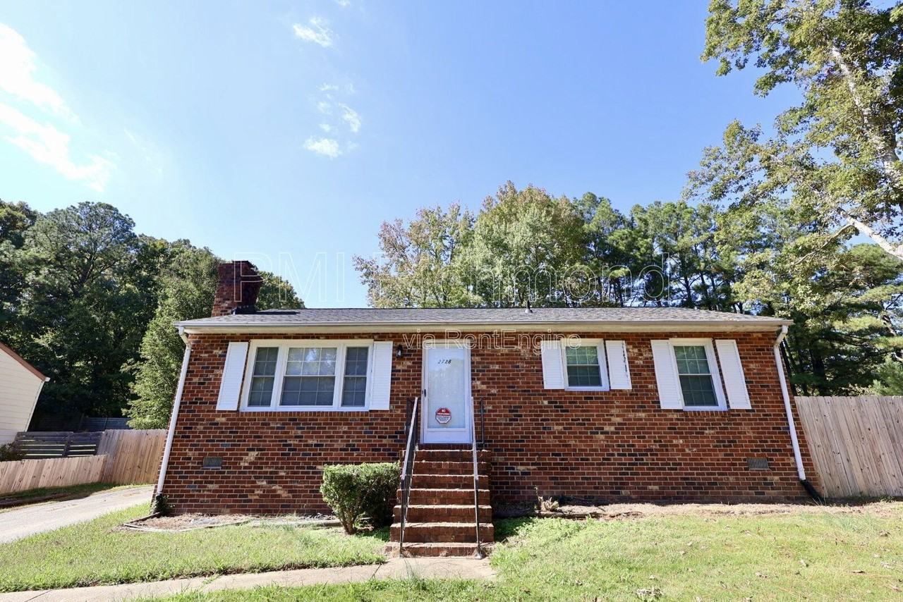 2728 Grantwood Road - Photo 2 of 21