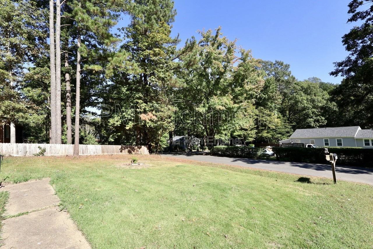 2728 Grantwood Road - Photo 4 of 21