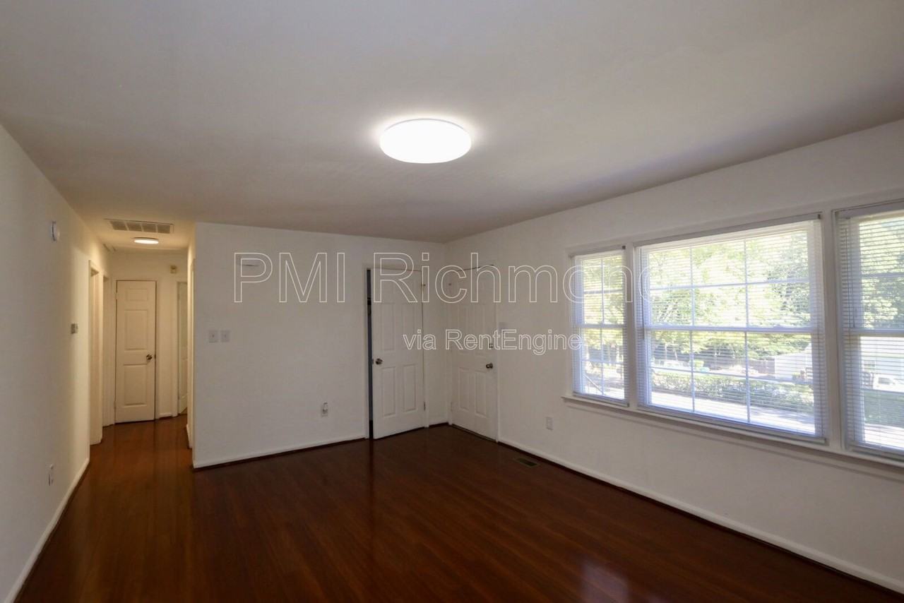 2728 Grantwood Road - Photo 7 of 21