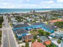 featured image of 566 S Grandview Ave