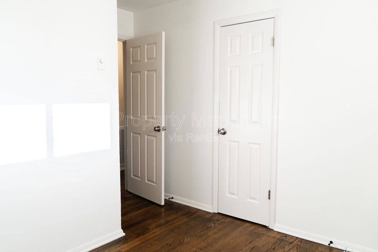 2638 Dexter Ln - Photo 6 of 17