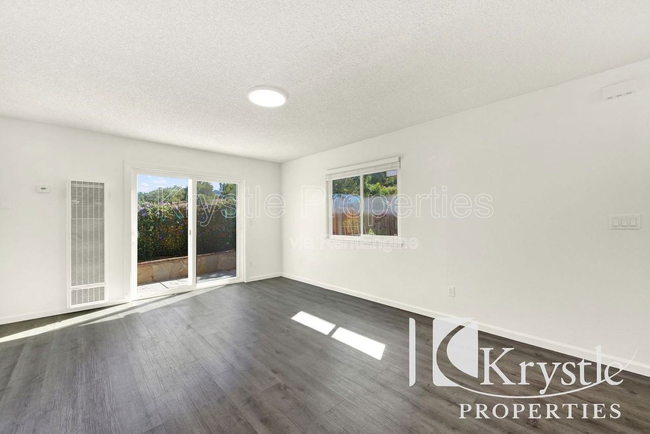 63 Parrott St - Photo 6 of 23