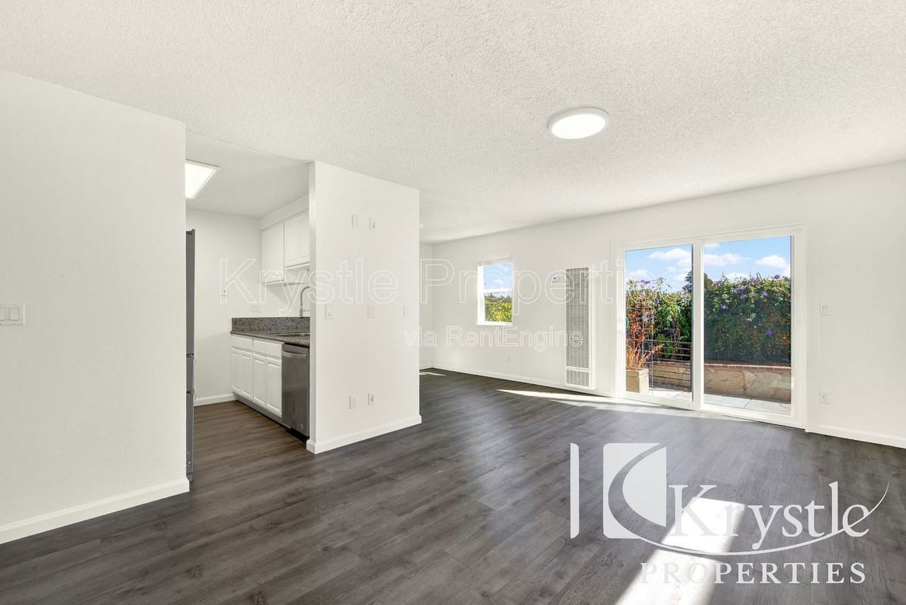 63 Parrott St - Photo 7 of 23