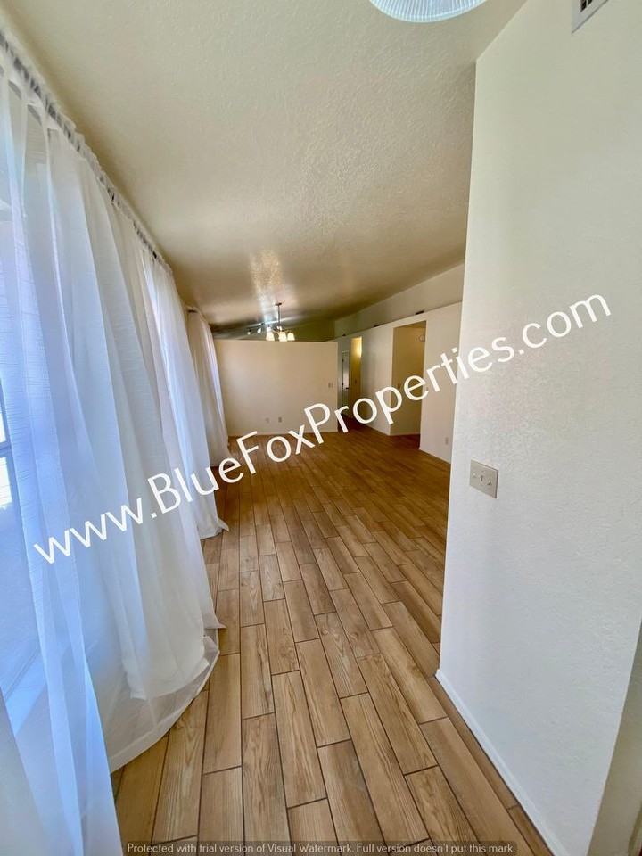 4692 West Knollside Street - Photo 3 of 21