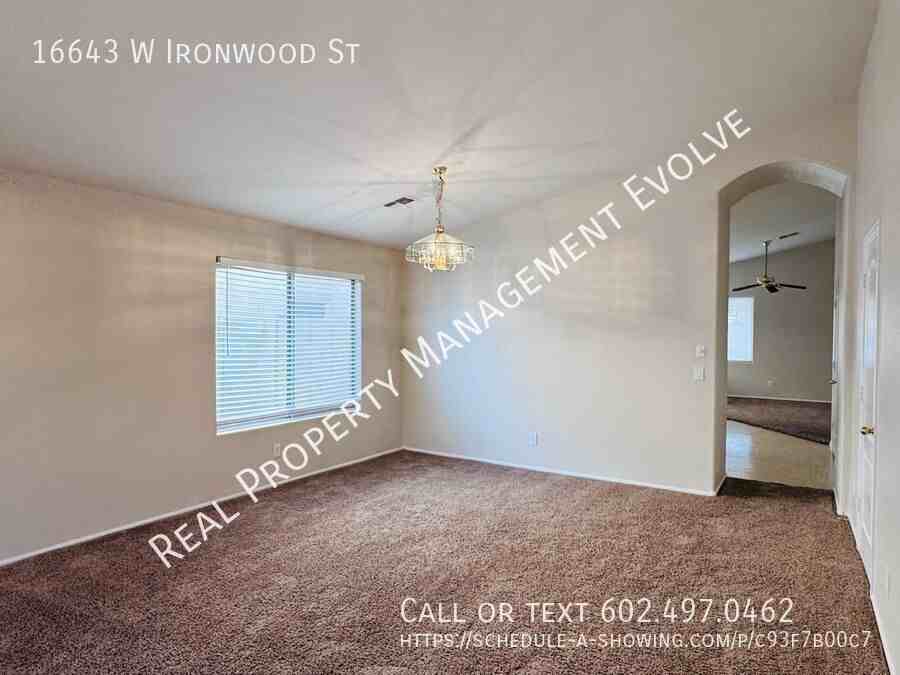 16643 West Ironwood Street - Photo 4 of 33