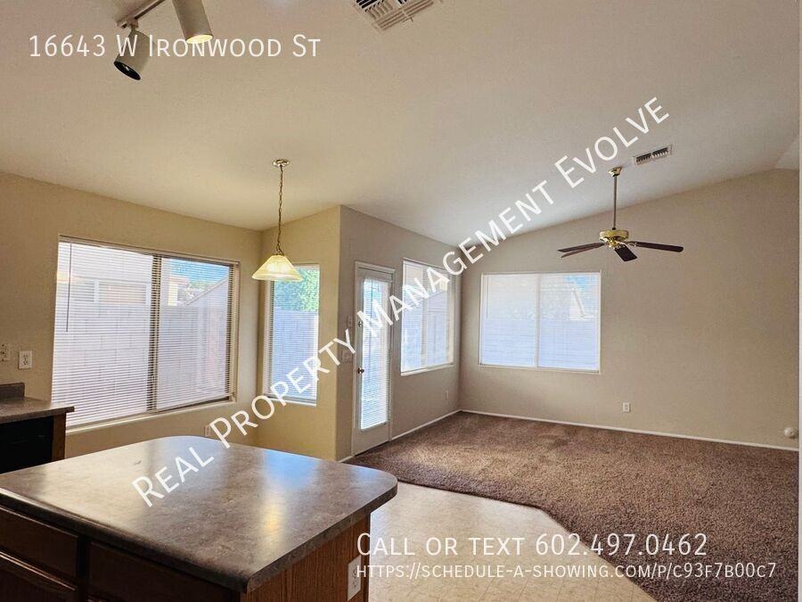 16643 West Ironwood Street - Photo 7 of 33