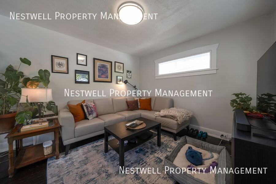 35 W Van Buren Ave - Photo 2 of 20