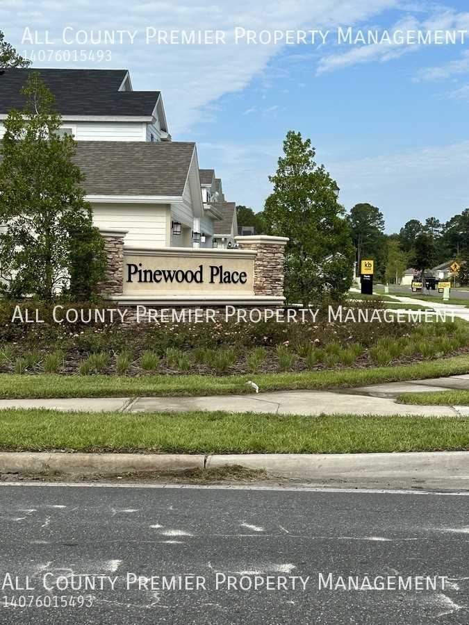 2919 Lucille Ln - Photo 2 of 18