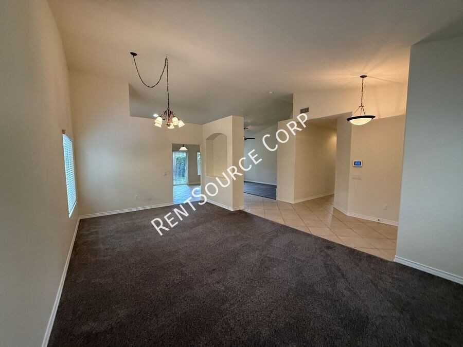 3714 Pondera St - Photo 3 of 33