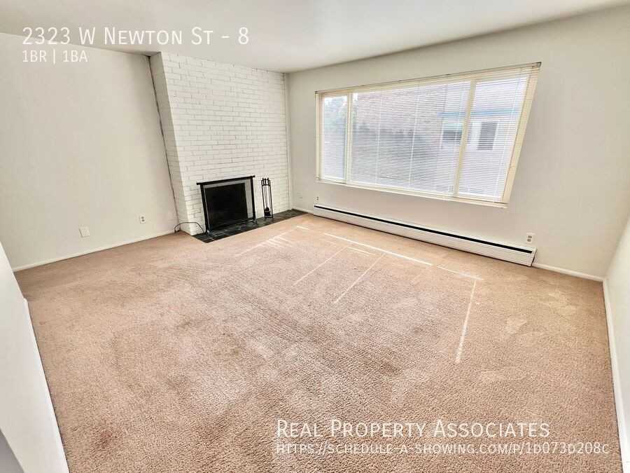 2323 W Newton St #8 - Photo 2 of 11