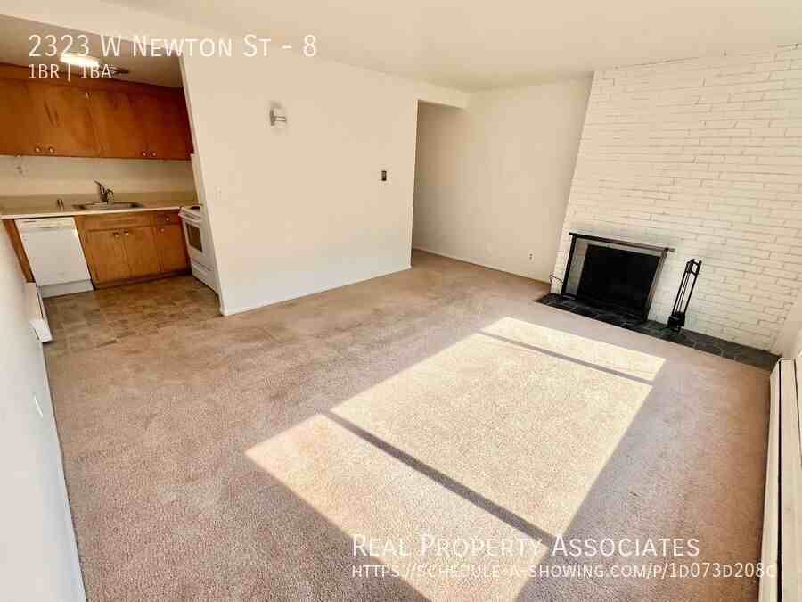 2323 W Newton St #8 - Photo 3 of 11