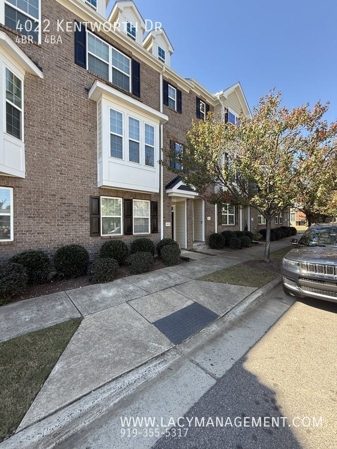 4022 Kentworth Dr - Photo 2 of 33