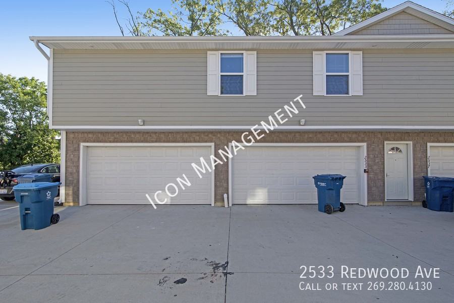 2533 Redwood Ave - Photo 4 of 23