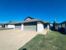 11412 N Lincoln Blvd - Photo 1 of 1