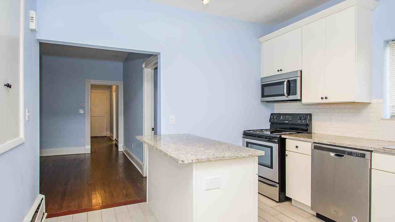 807 Lawrence St #1 - Photo 5 of 22