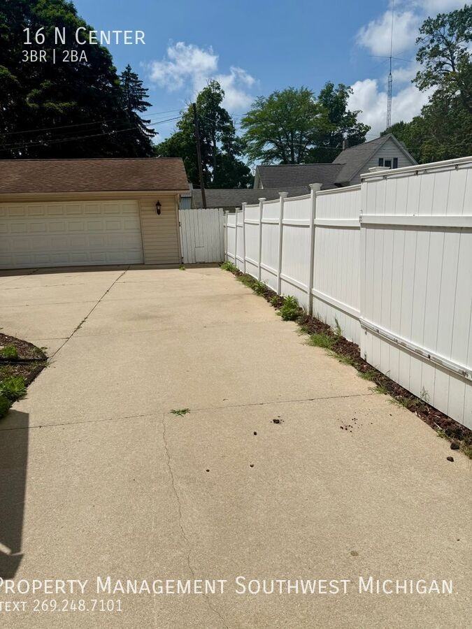 16 N Center St - Photo 2 of 19